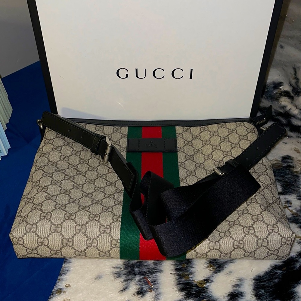 GUCCI CROSSBODY MESSENGER BAG